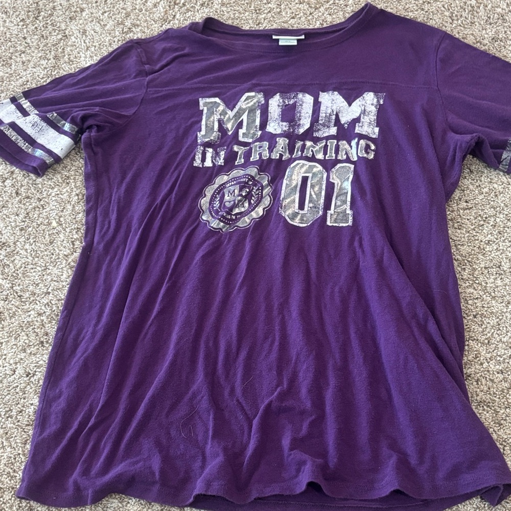 🟢10/$10 - Motherhood Maternity Purple Short Sleeve Tee
